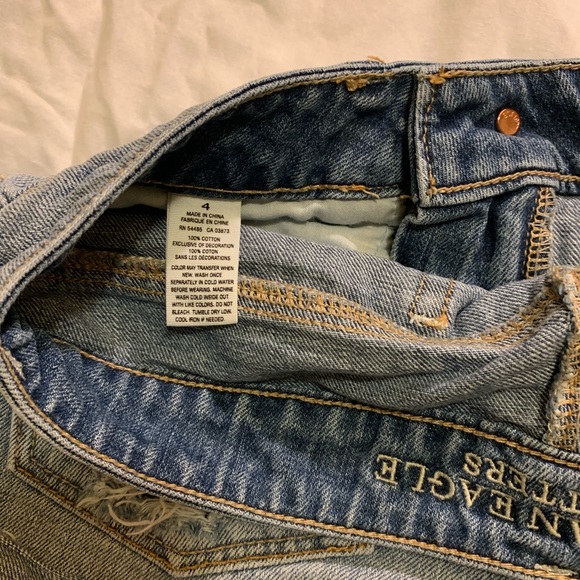 AE Jean shorts size 4 - Picture 4 of 5